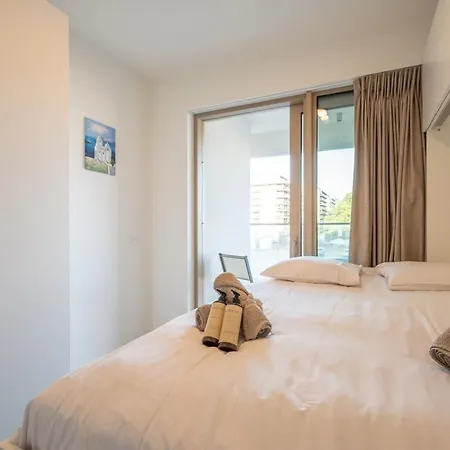 Apartment Modern 2bedroom W Balcony Near The *