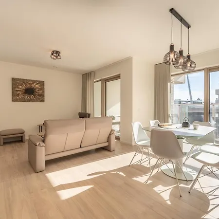 Modern 2bedroom W Balcony Near The Appartement Oostende