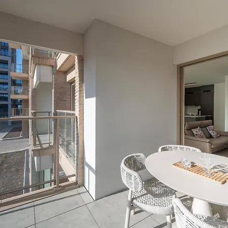 Modern 2bedroom W Balcony Near The Appartement Oostende
