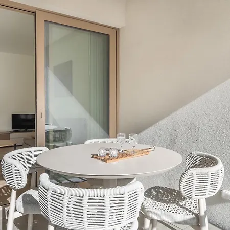 Modern 2bedroom W Balcony Near The Appartement *