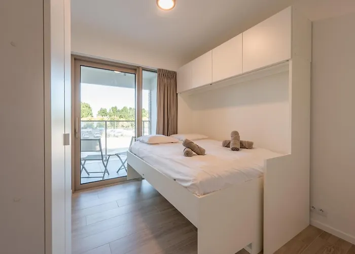 Modern 2bedroom W Balcony Near The * Ostende